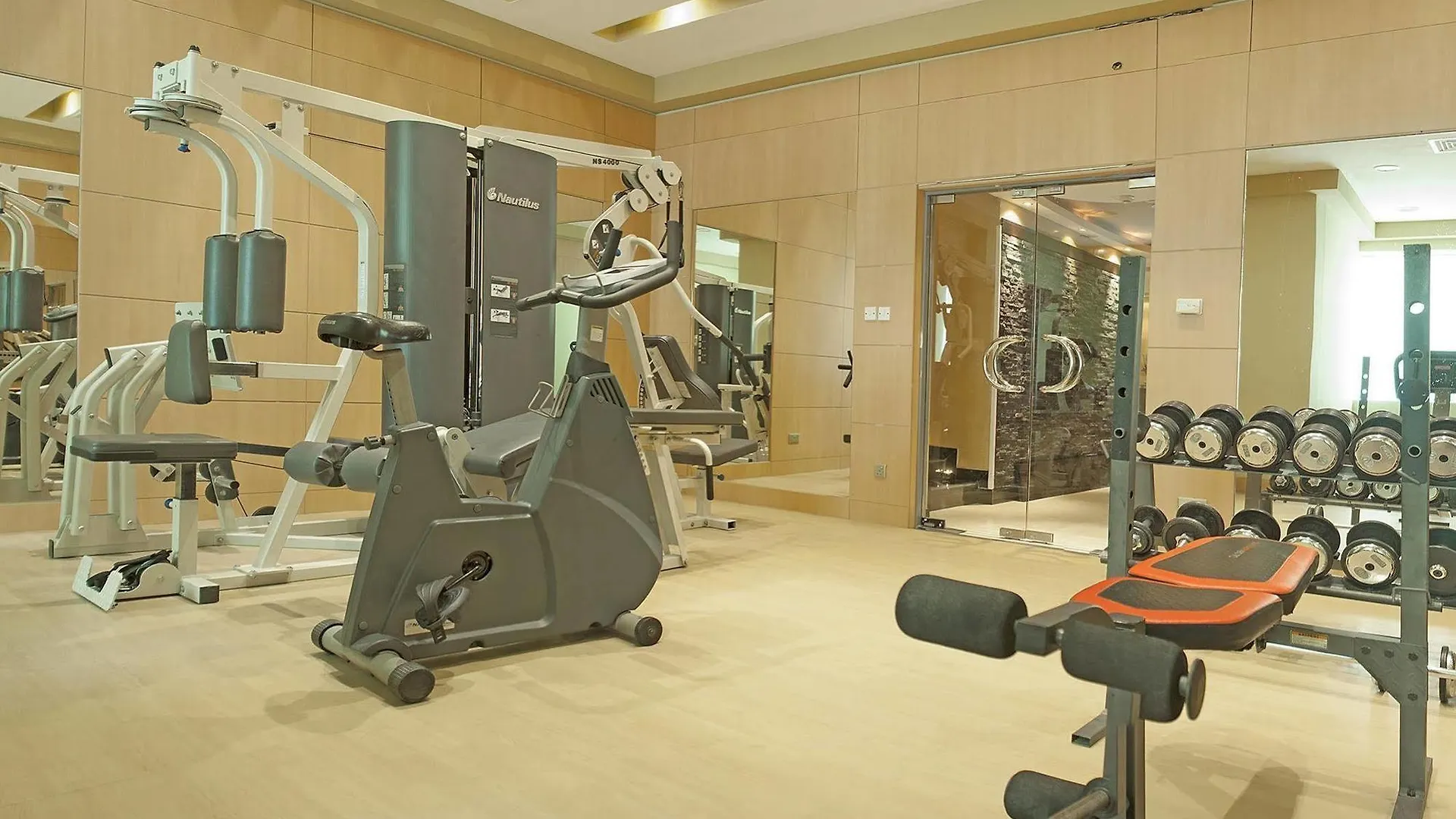 Boutique 7 Hotel And Suites Dubai 4*,